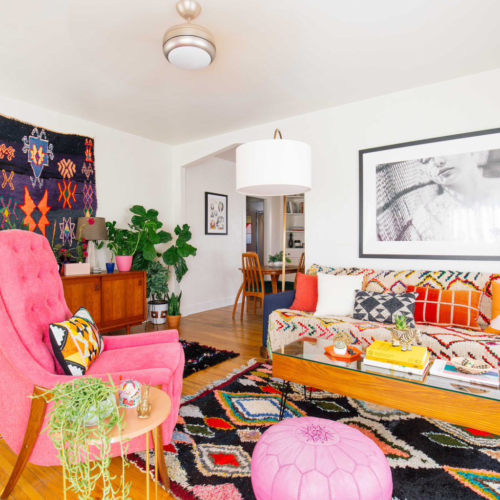 @thejungalow: Sometimes, just moving around existing pieces in room can have a dramatic effect…