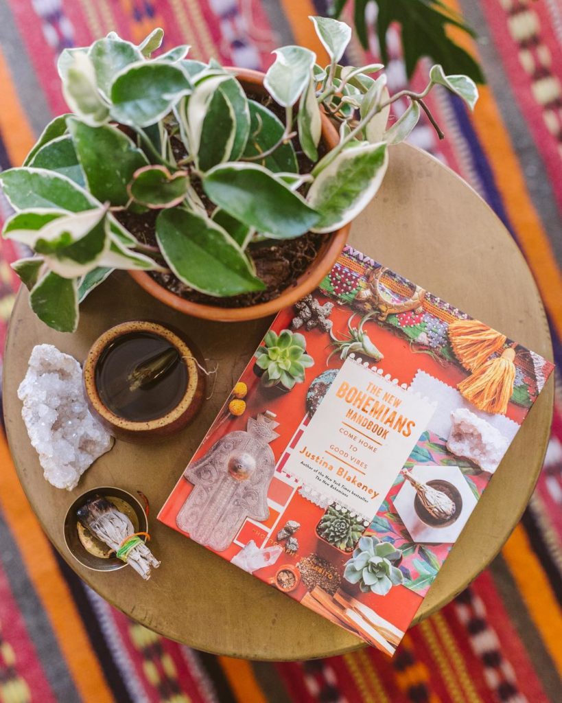 @thejungalow: Do you believe in the healing power of plants, good light, and fresh air? ️ We d…