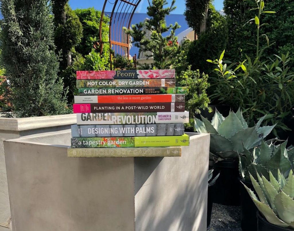 @gardendesignmag: Final hours to enter to win $100 in books from @timberpress! We pick 5 winners t…