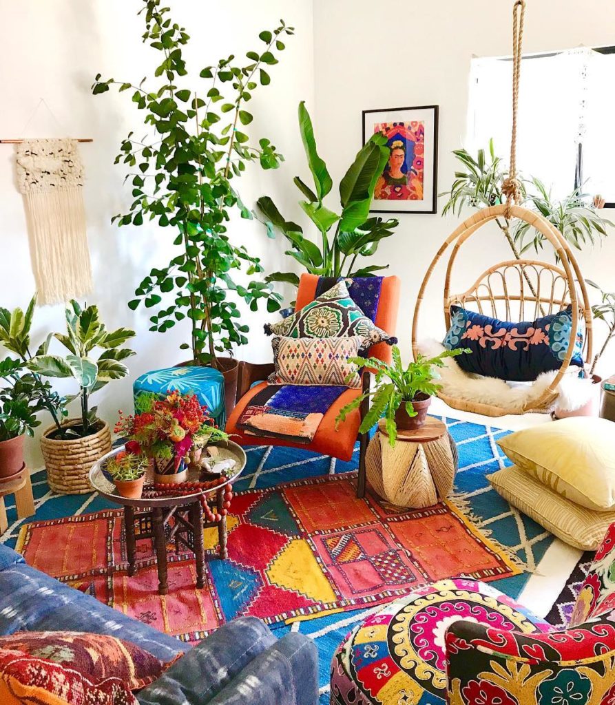 @thejungalow: #JungalowHQ has an open floor plan so we created zones to make the space feel co…