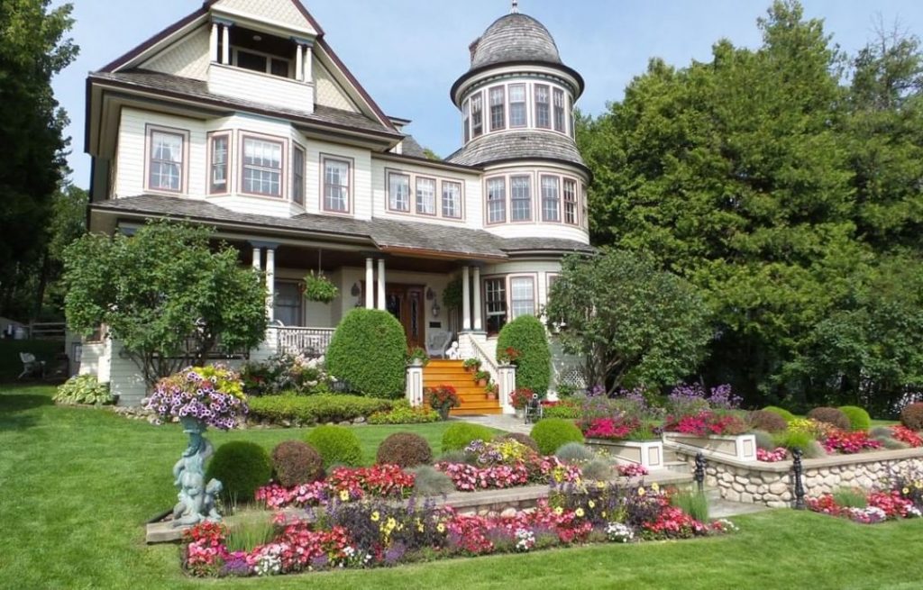 @gardendesignmag: Have you ever daydreamed about a perfect garden getaway? Here it is: The Grand G…