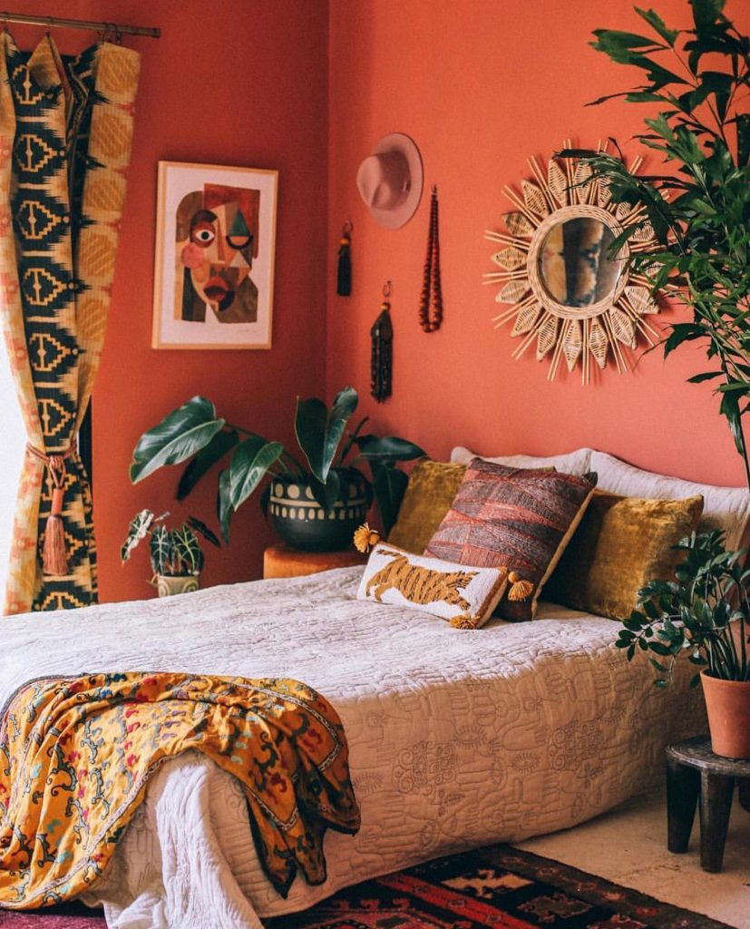 Did you know our best selling Hamsa Quilt comes in Natural + Blush? Tell us whic...