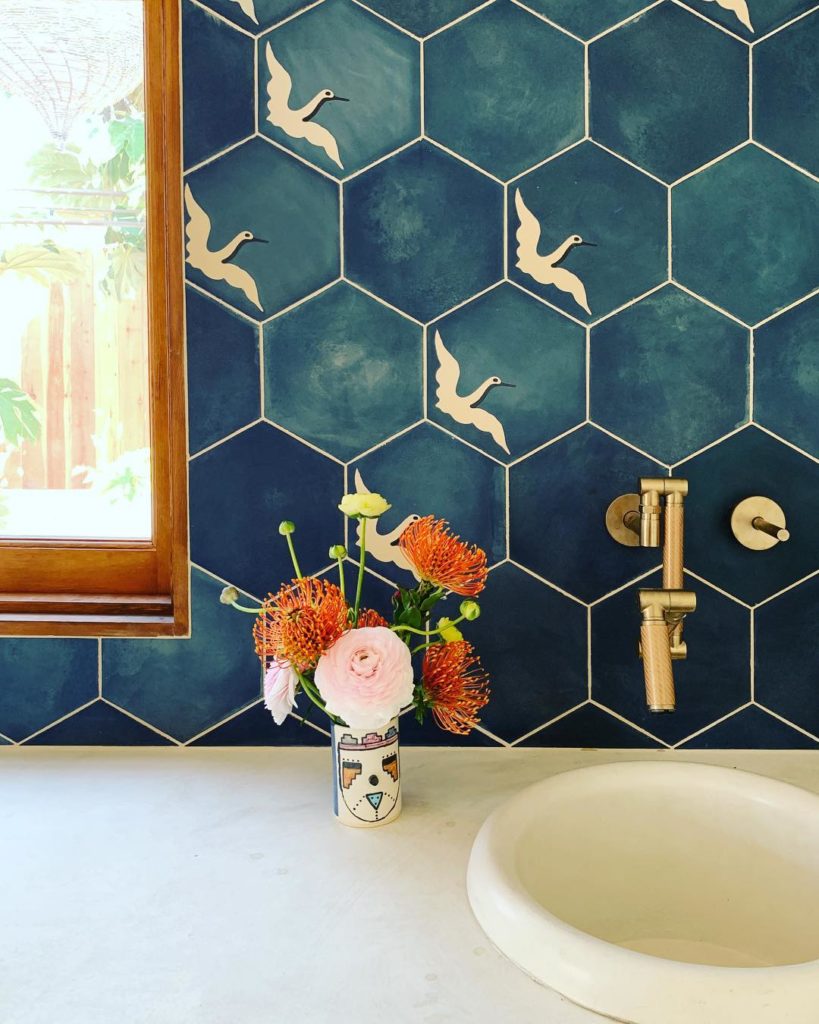 Have you been following along with Justina’s #casitajungalow remodel project? We...