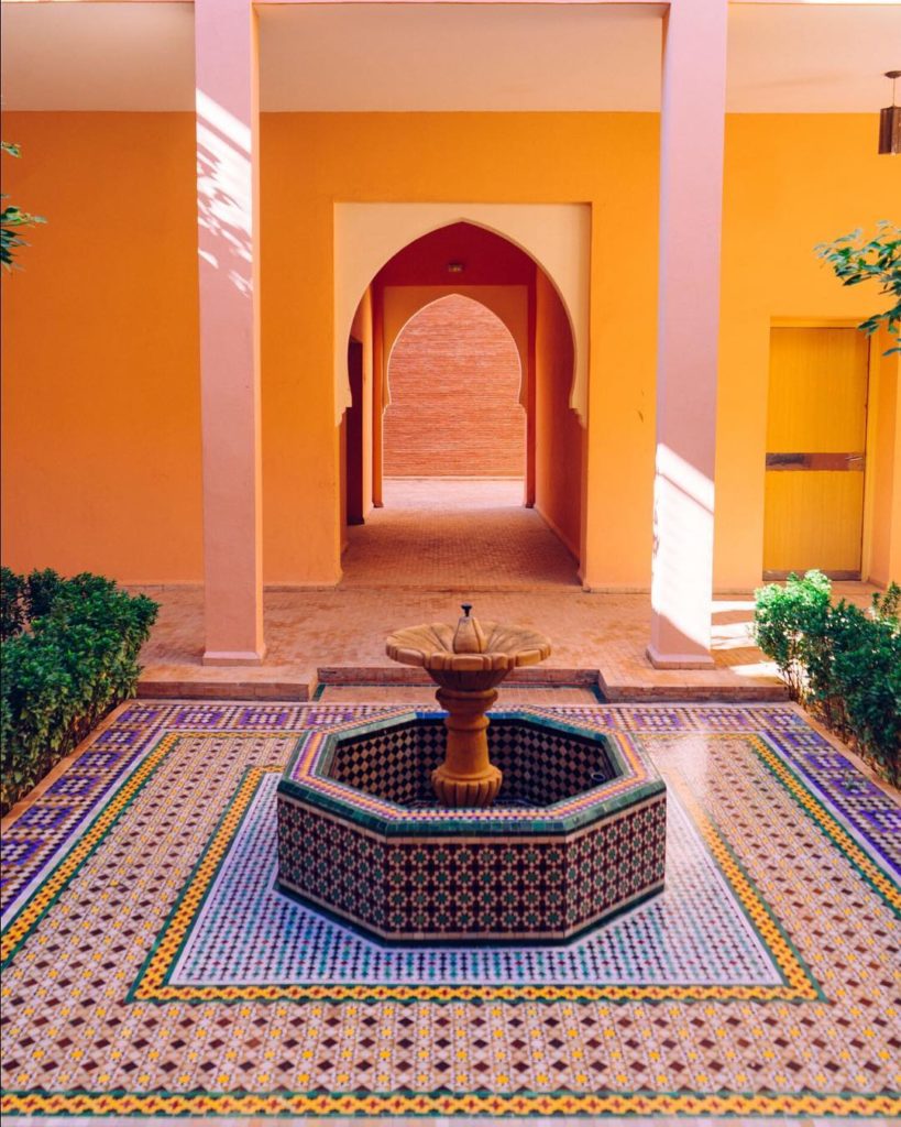 Courtyard #goals  Photo by our founder @justinablakeney from her travels in Moro...