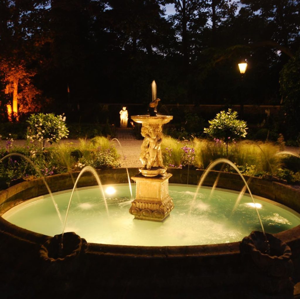 #notmynormalstyle but by us all the same #classical #italianate #fountain #tradi...