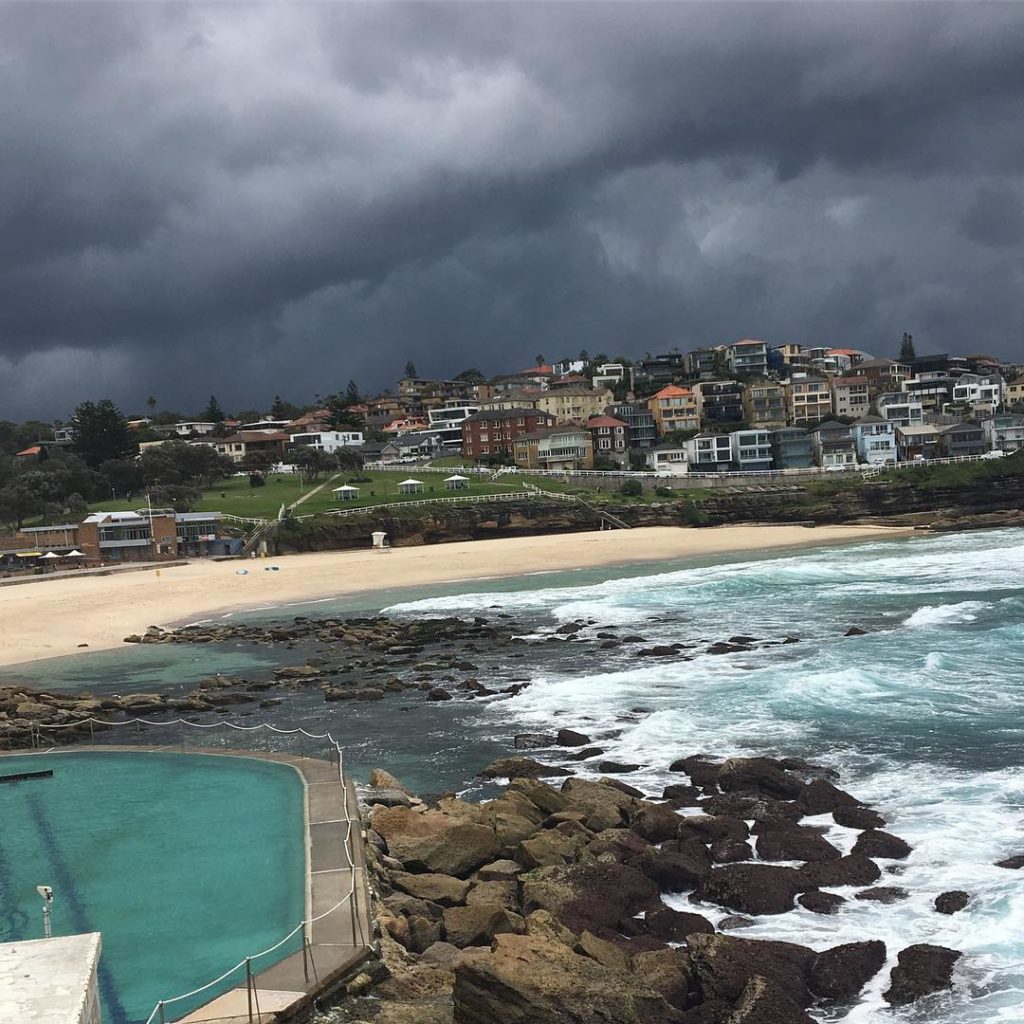 #brontebeach #stormyskies #notwhatiwanted #seawaterpool #surf #icallaustraliahom...