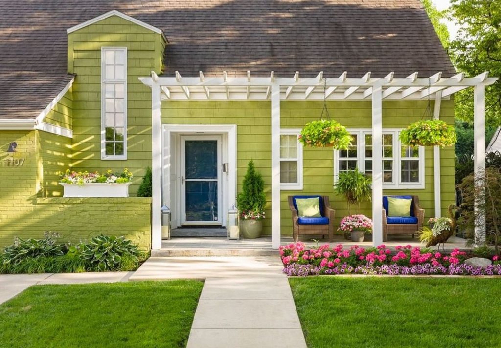 There's 9 #plants welcoming you home, can you spot them all?
.
See if you're rig...