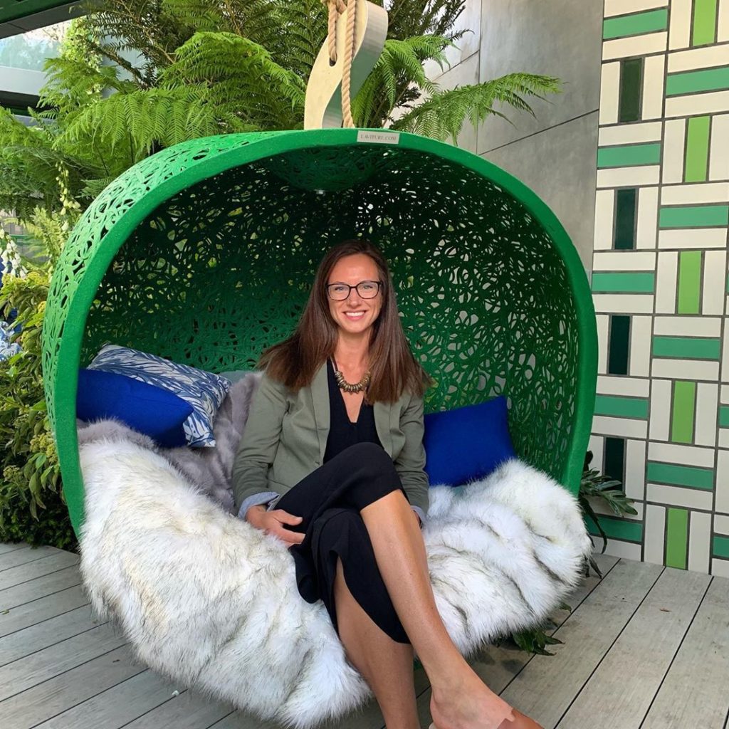 A HUGE thanks to @linumloom snapped relaxing in the fabulous chair they supplied...