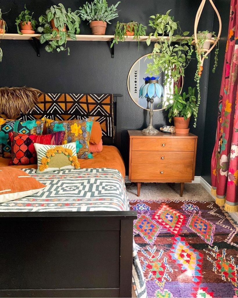 Regram from @dkrenewal!! And we do have a few Miya hanging planters available in...