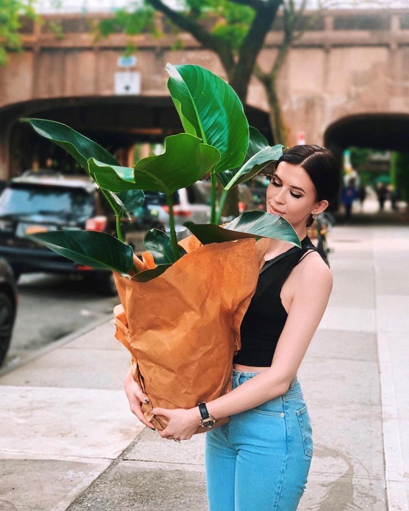 Loving these proud #plantmom moments.  Swipe for photos by @valeria_kalabina, @o...