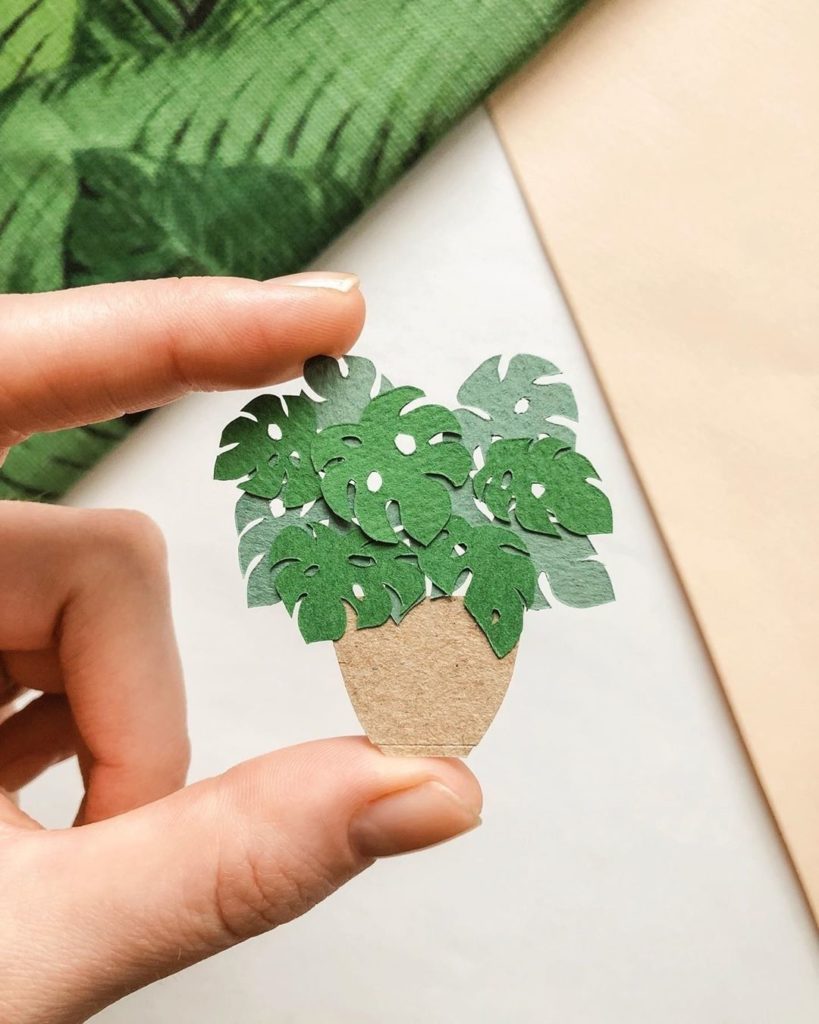 We're suckers for mini art (especially when it's a monstera). Paper plants by @l...