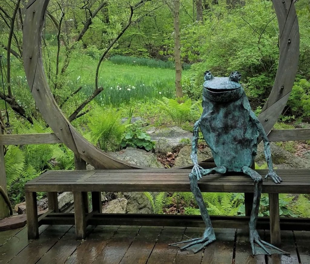 gardendesignmag: Take a seat next to your frog prince?
.
Let’s visit Stonecrop Garden & be immer… Take a seat next to your frog prince?
.
Let's visit Stonecrop Garden & be immer...