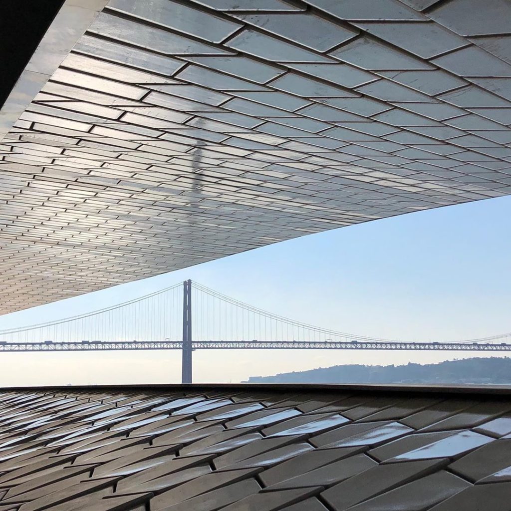 Museum of Art, Architecture and Technology #amandalevetearchitects #25deabrilbri...