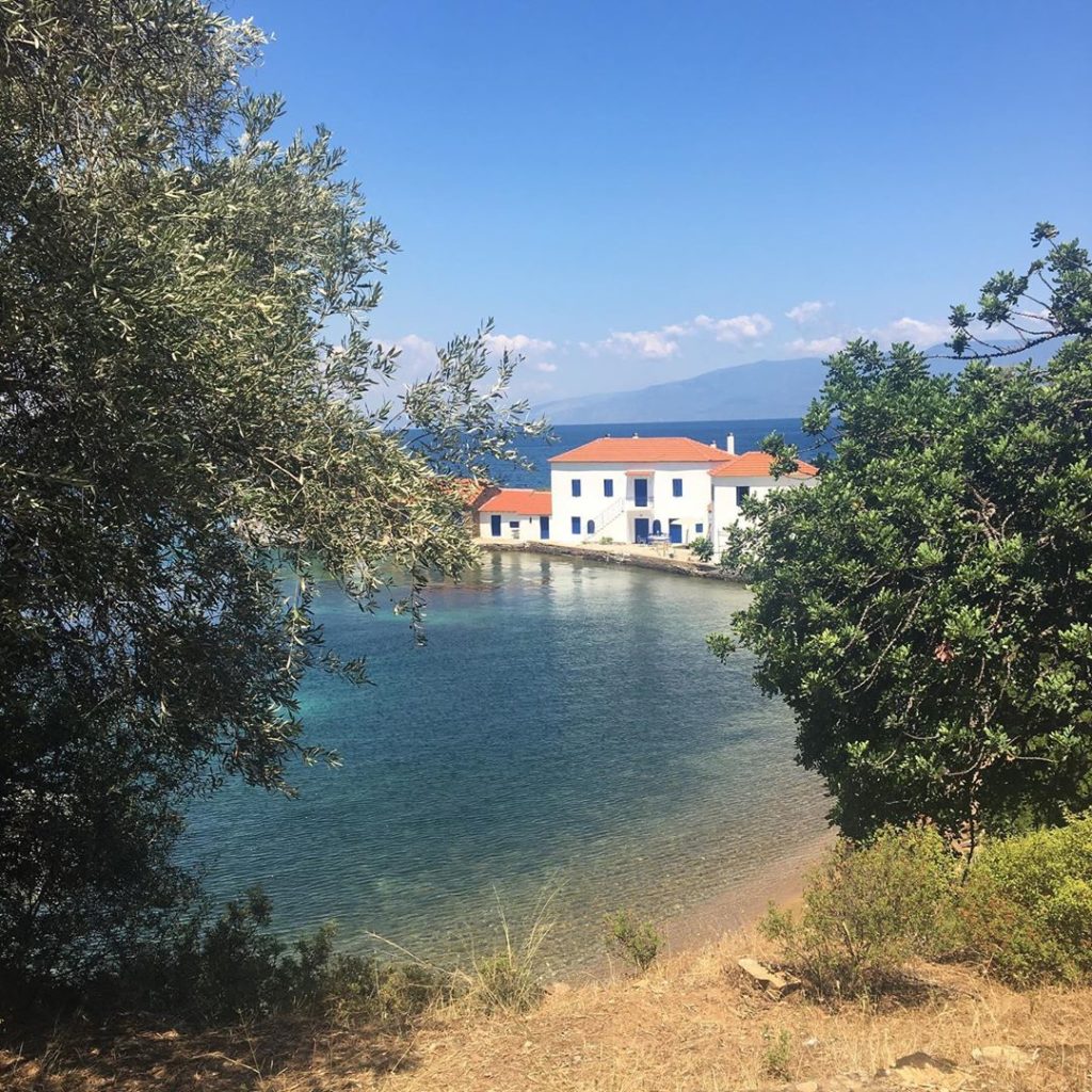 #locationlocationlocation still possible to find #beaches with nobody even in #h...