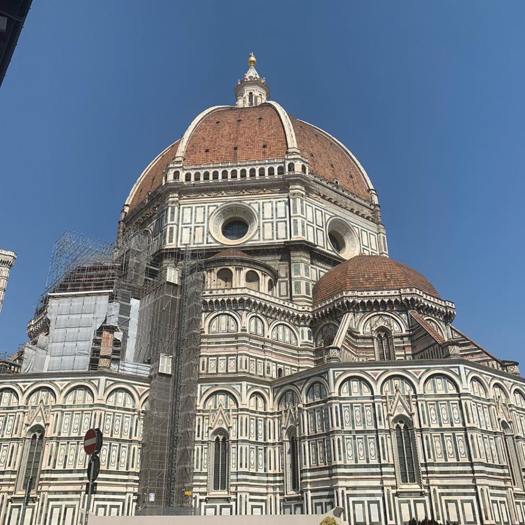 & some looking up too #bluesky #summerheat #duomo #boboli #bardini #florence...