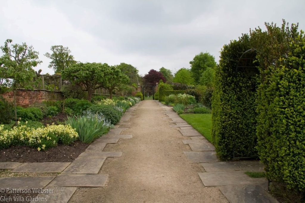 Blog We Love: glen_villa_garden shares a great insight about garden paths:
.
"At...