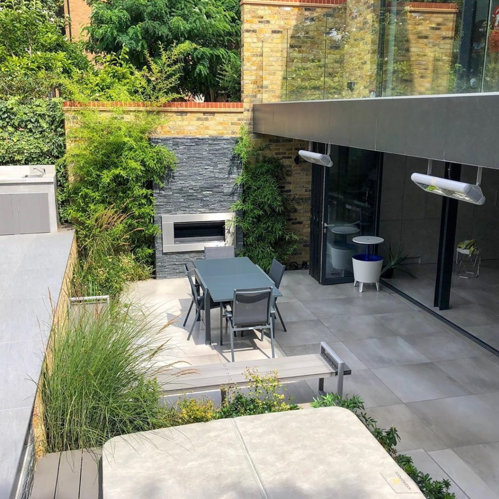 #gardendesign #landscapedesign #contemporarygarden #terrace #fireplace #hottub #...