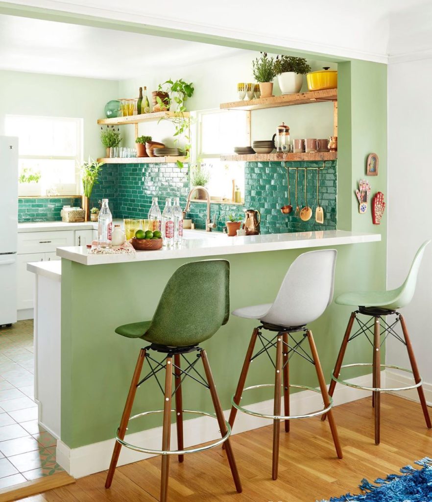 It’s amazing what a dose of green will do, huh? Swipe to see what this space loo...
