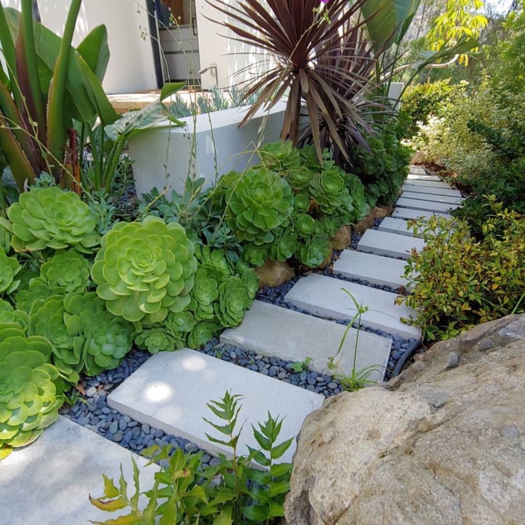 Dreamy!
Design by @johnsendesign
.
#gardendesign #gardenview #landscapedesign #g...