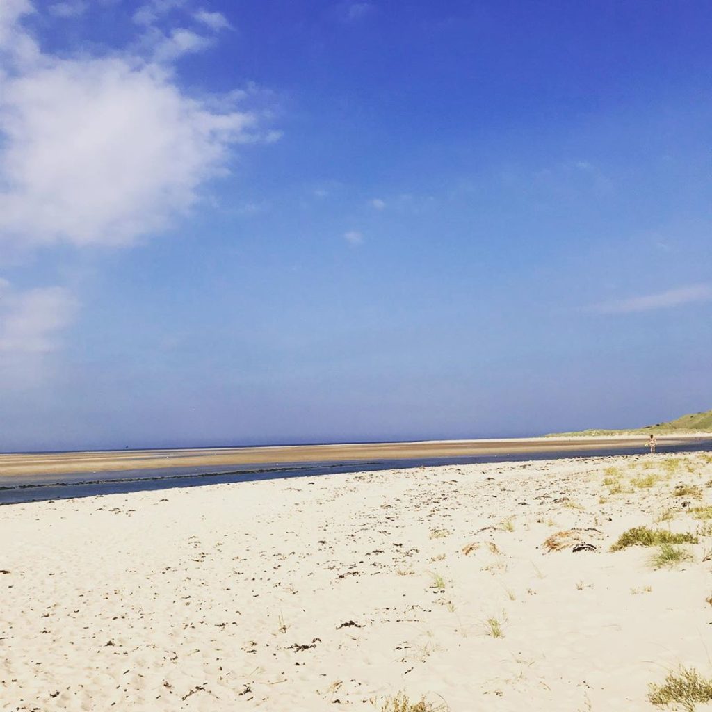 #blueskies #whitesand #perfectday #cantbelieveitsengland #northsea #holyisland #...