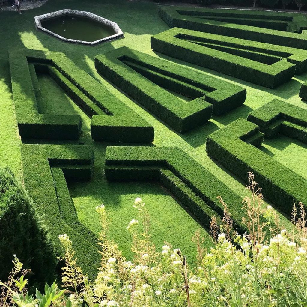 Revisiting La Foce designed in the 1920s by #cecilpinsent for #irisorigo #valdor...