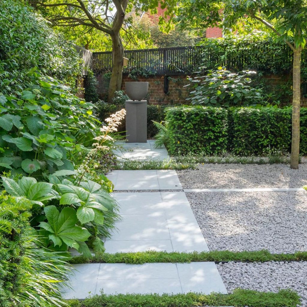 Great feature in the October edition of @homesandgardensuk of our #Chiswick #gar...