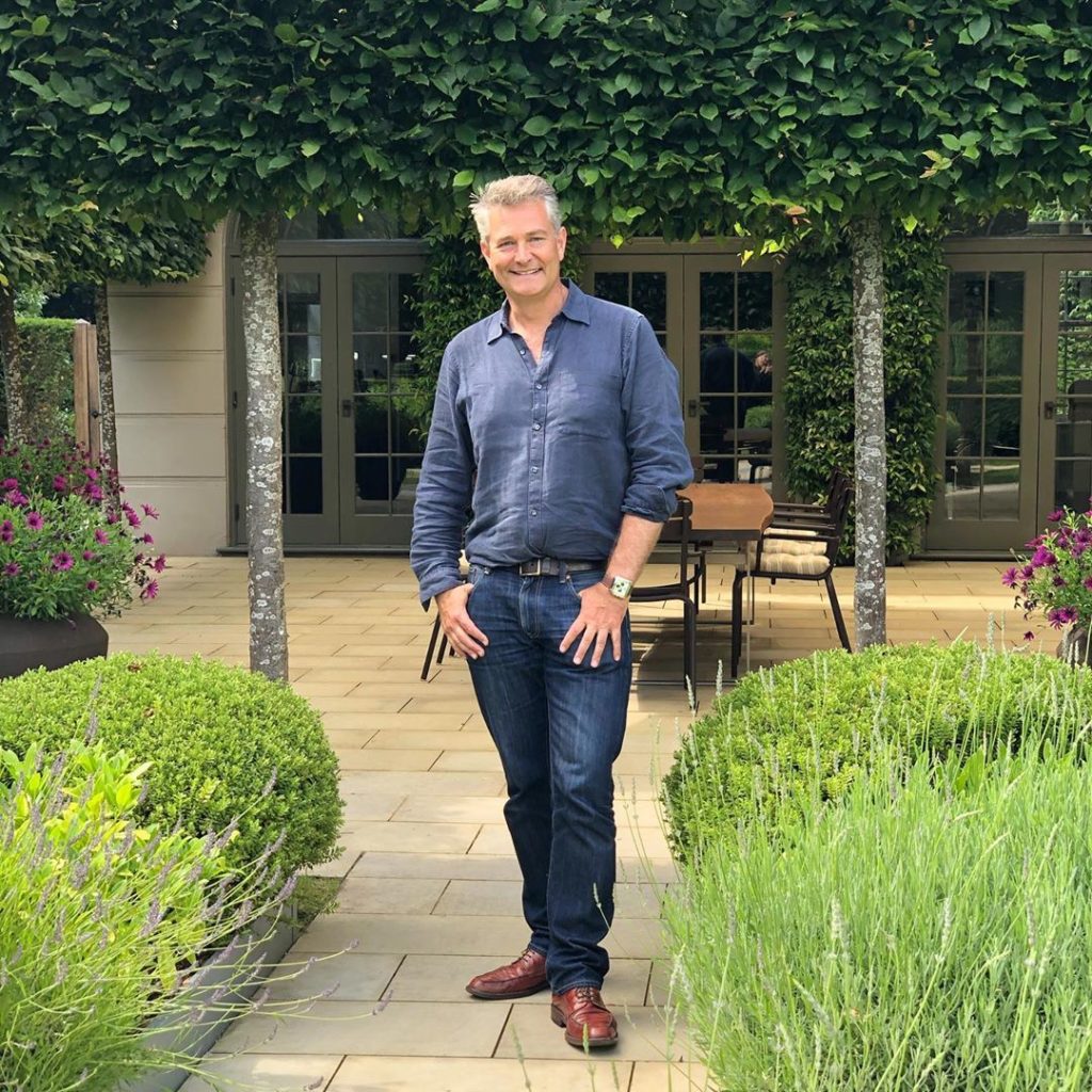 Every once in a while it’s good to remind you of what I look like! So here I am ...