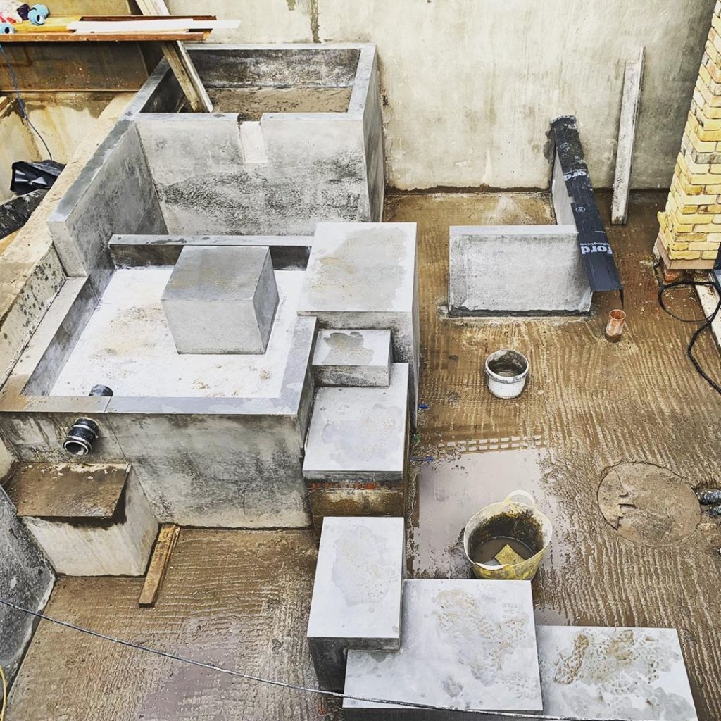 tommasseyuk: In situ cast concrete cuboid steps and water feature. These ‘steps’ will move up… In situ cast concrete cuboid steps and water feature. These ‘steps’ will move up...