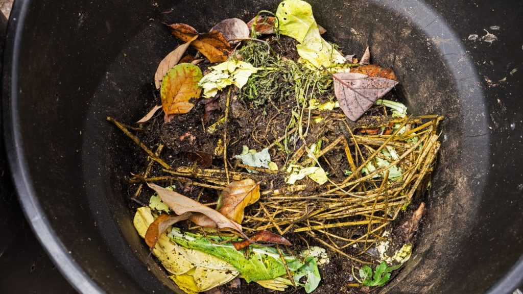California Gardening: Composting – How To Make Your Own Compost At Home Composting - How To Make Your Own Compost At Home