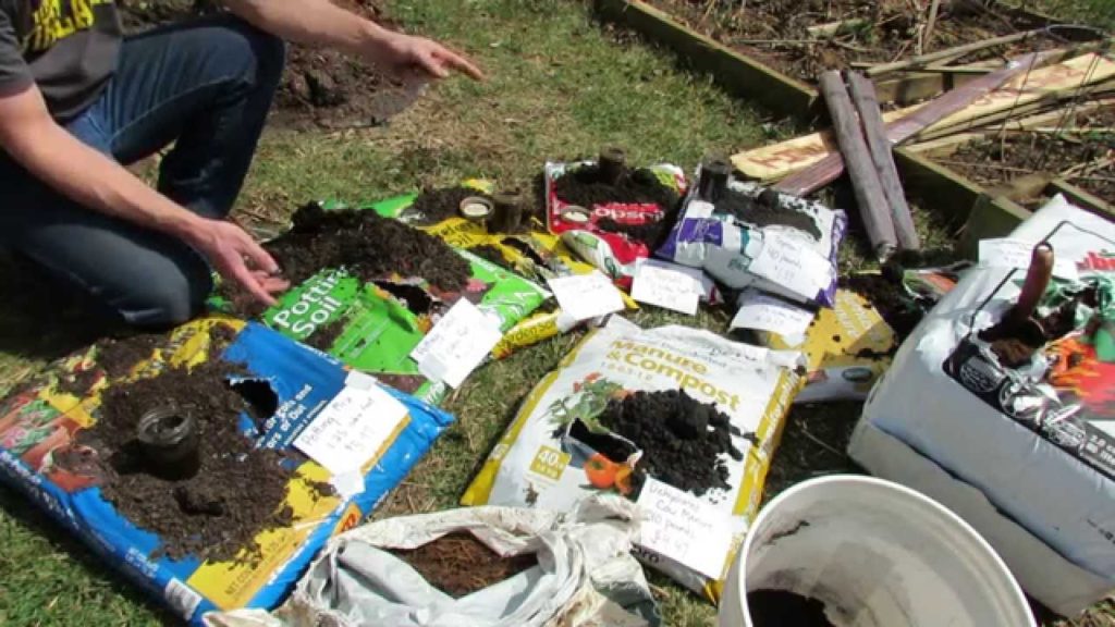 Gary Pilarchik: Basics on Buying Container Mixes: Potting Mix, Potting Soil, Garden Soil, Top Soils and Peat Moss Basics on Buying Container Mixes: Potting Mix, Potting Soil, Garden Soil, Top Soils and Peat Moss