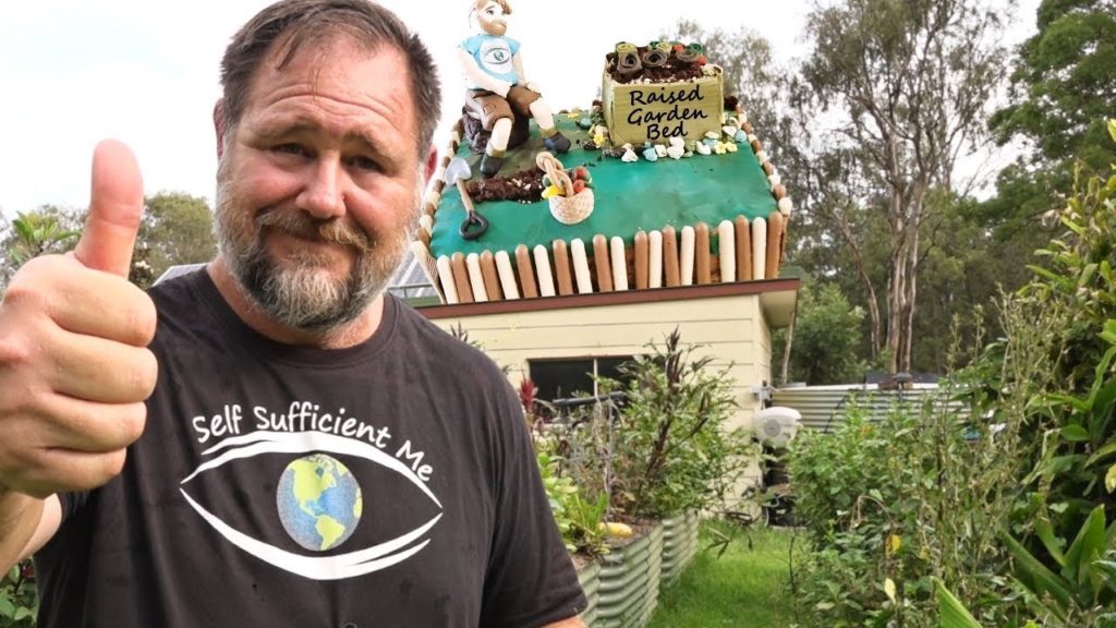 How Stand Up Raised Beds Makes Food Gardening Easy-er How Stand Up Raised Beds Makes Food Gardening Easy-er