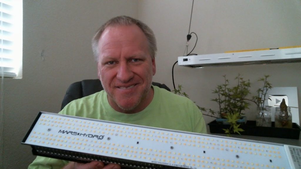 Jeb Gardener: Jebcast #8 – Replacing the Old Fluorescent Fixture Jebcast #8 - Replacing the Old Fluorescent Fixture