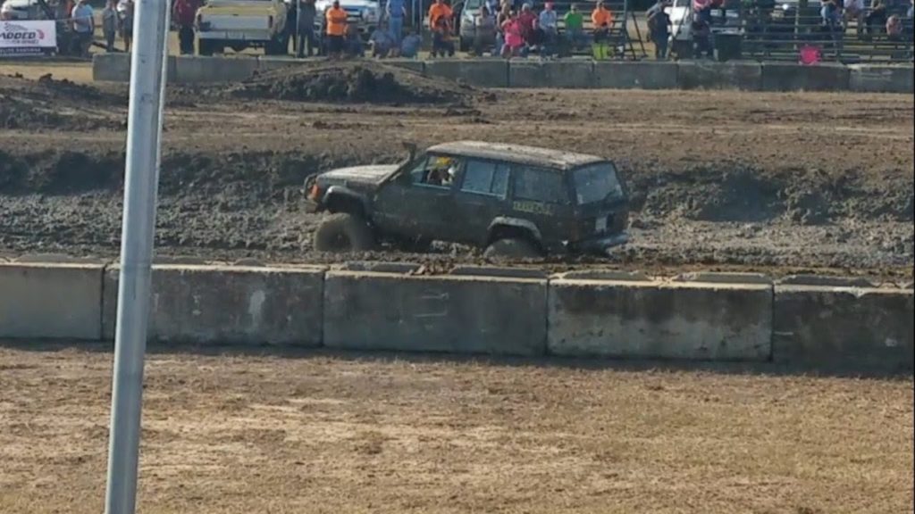 Underdog Prevails as Kid Refuses to Give Up in Mudbog