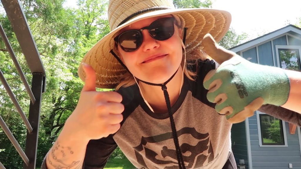 Corinne VS Gardening