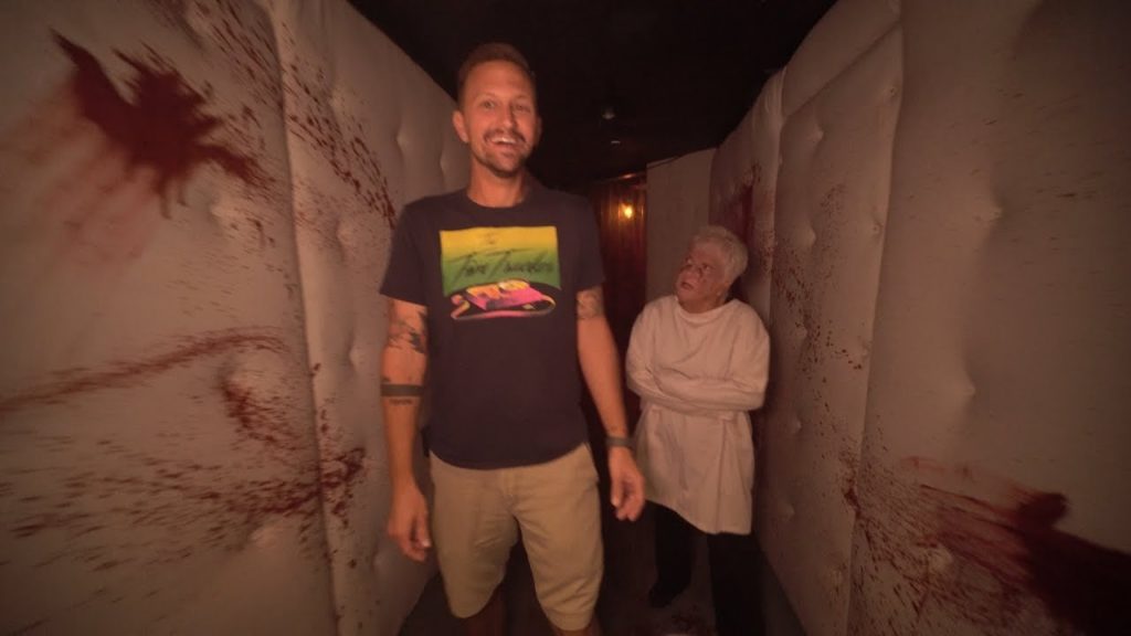 Our Complete Busch Gardens Howl-O-Scream 2018 Experience! | All 6 Houses, All 6 Scare Zones & More!