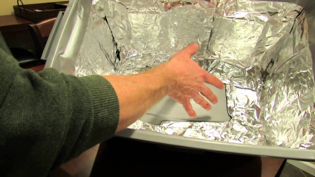 Gary Pilarchik: How to Build a Tomato & Vegetable Seed Grow-Light Box: Start Your Vegetables Indoors How to Build a Tomato & Vegetable Seed Grow-Light Box: Start Your Vegetables Indoors