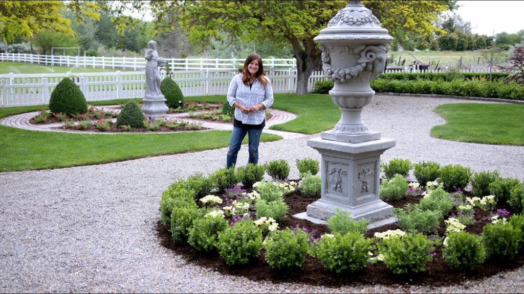 Planting Color in Our Versailles Garden! 🌸💚// Garden Answer