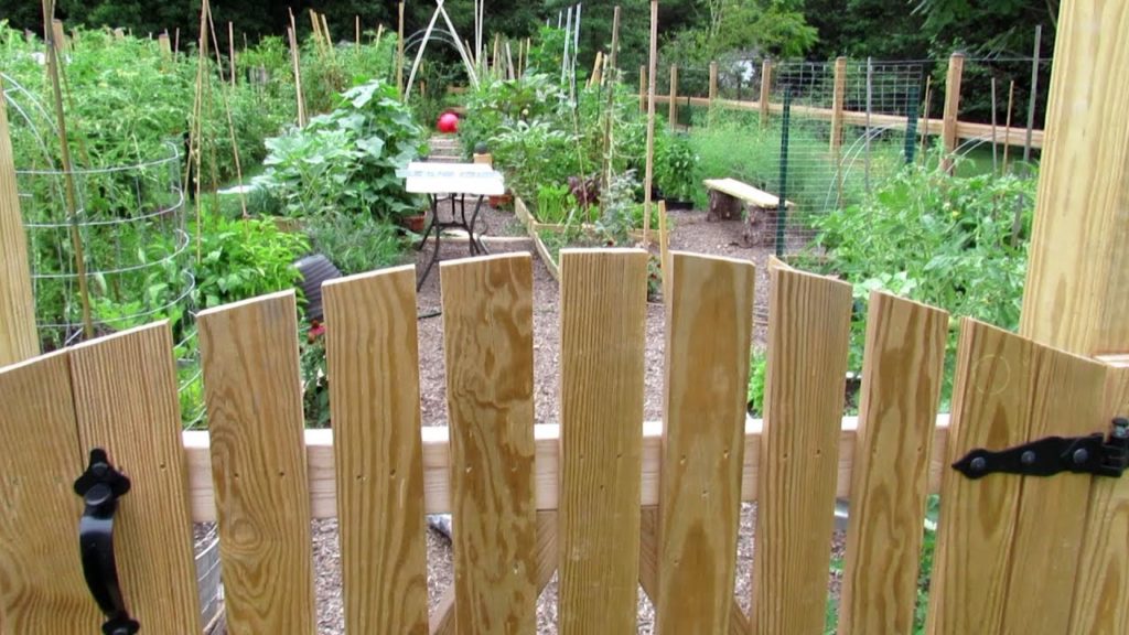 TRG Homestead VLOG E-1: Changes, The Rusted Garden 4 Month Time Progression, Construction, Tour