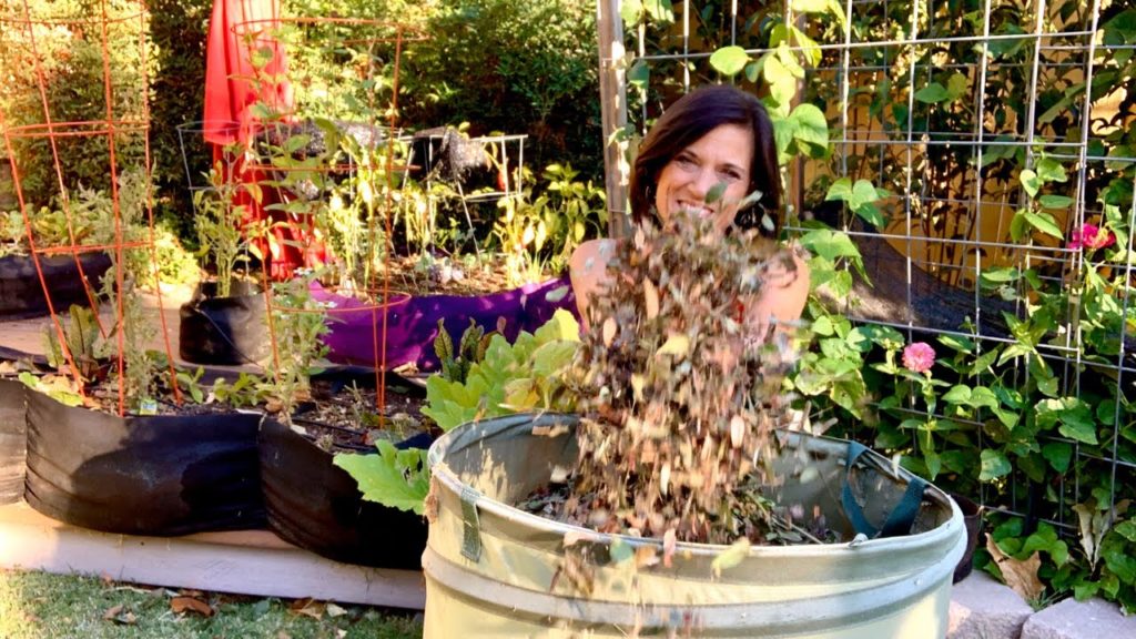 🍁 LIVE: 4 Ways to Use Leaves in the Garden & Giveaway! (REPLAY)