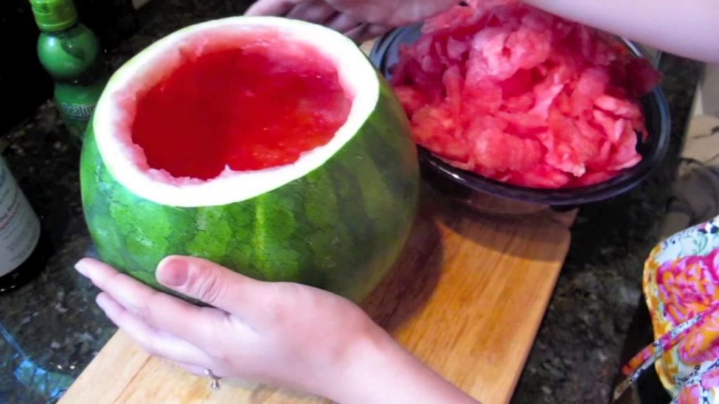 MIgardener: Watermelon Punch Bowl – Great Summer Party Idea Watermelon Punch Bowl - Great Summer Party Idea