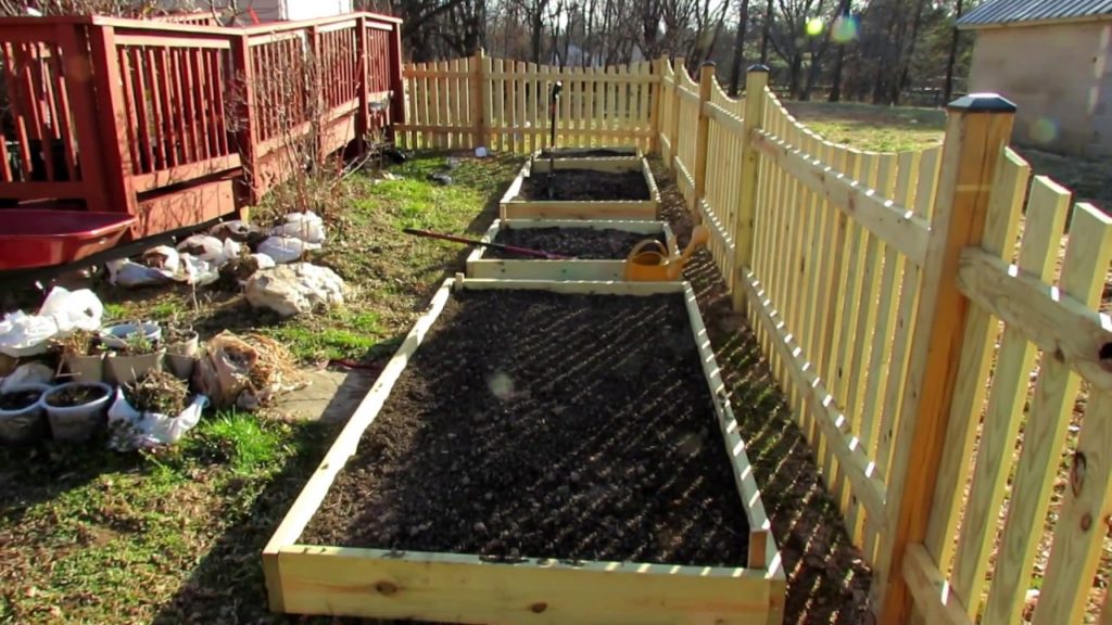 Gary Pilarchik: Your First Vegetable Garden?: A Quick Overview of Raised Bed Gardens – Tips, Purpose & Design Your First Vegetable Garden?: A Quick Overview of Raised Bed Gardens - Tips, Purpose & Design