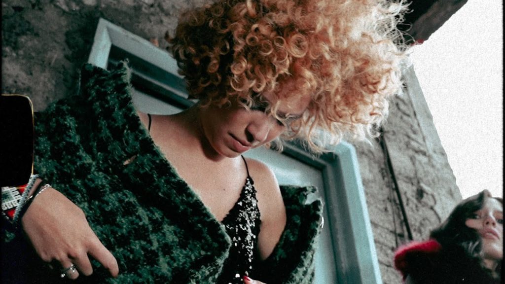 GRLS – CHEMICAL GARDENS (official music video) GRLS - CHEMICAL GARDENS (official music video)