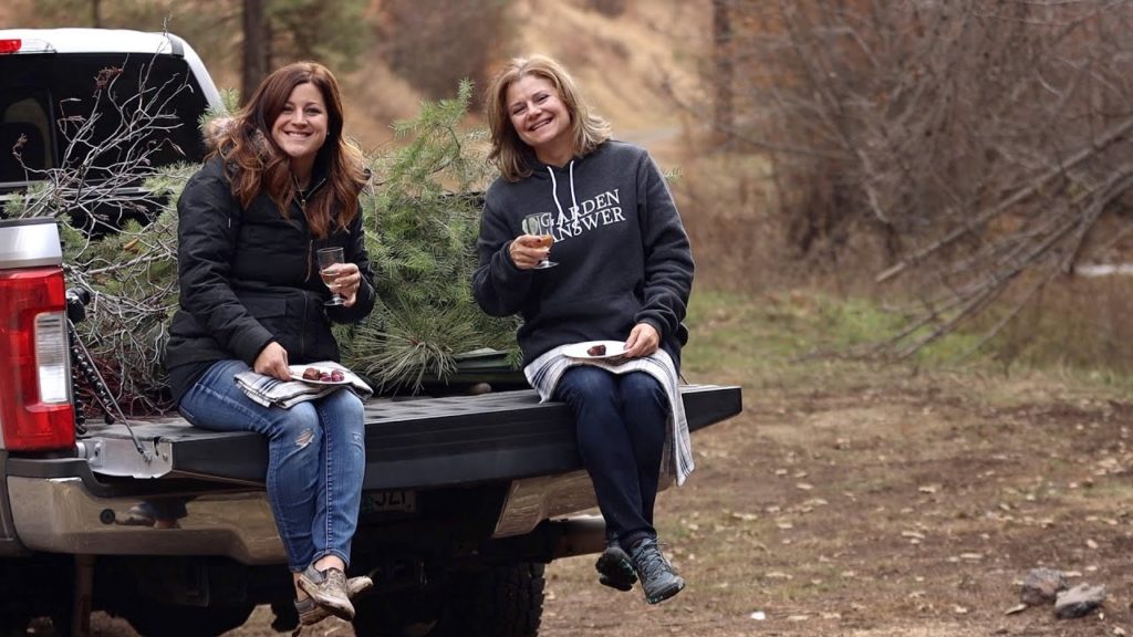 Garden Answer: Foraging for Greens With My Mom! 🌲🥰// Garden Answer Foraging for Greens With My Mom! 🌲🥰// Garden Answer