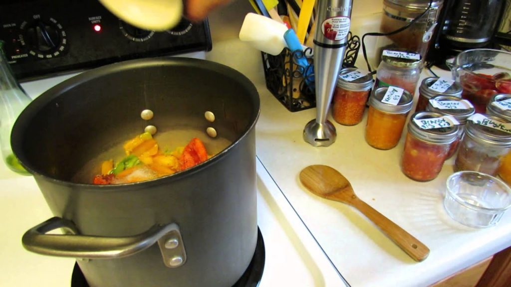 Gary Pilarchik: How  to Make and Easy Heirloom Tomato Puree: It Can be Used Many Ways! – The Rusted Garden 2013 How  to Make and Easy Heirloom Tomato Puree: It Can be Used Many Ways! - The Rusted Garden 2013