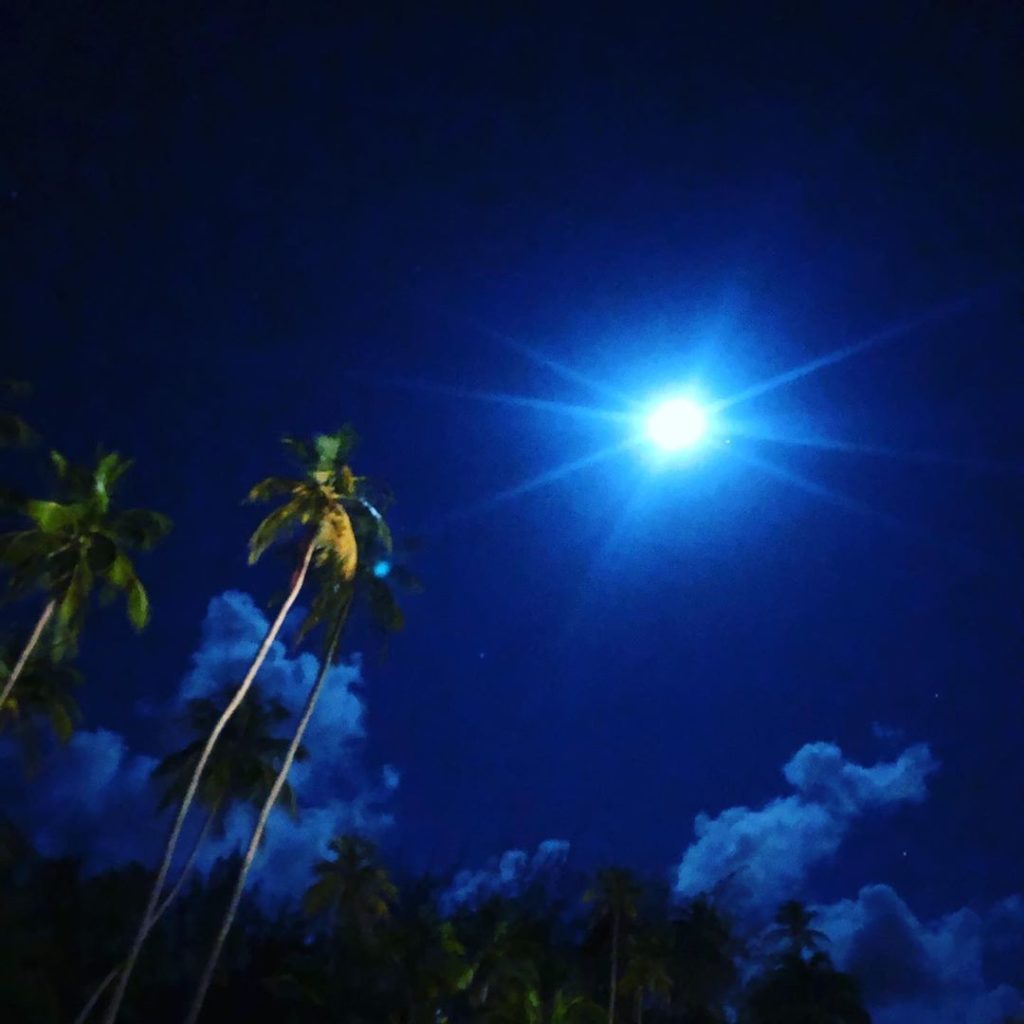 More beautiful skies, at night this time and rather more exotic #blue #westindie...