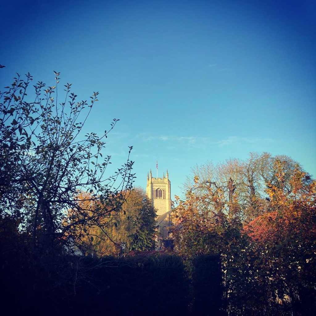 Unexpected perk #sun #blueskies #saturday #suffolk #laxfield #autumn2019...