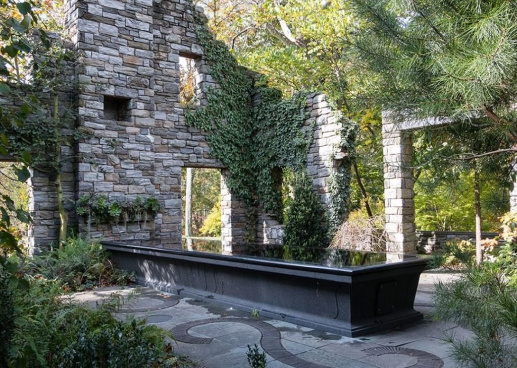 If you could visit any botanical garden in the world, where would you pick?
.
Ou...