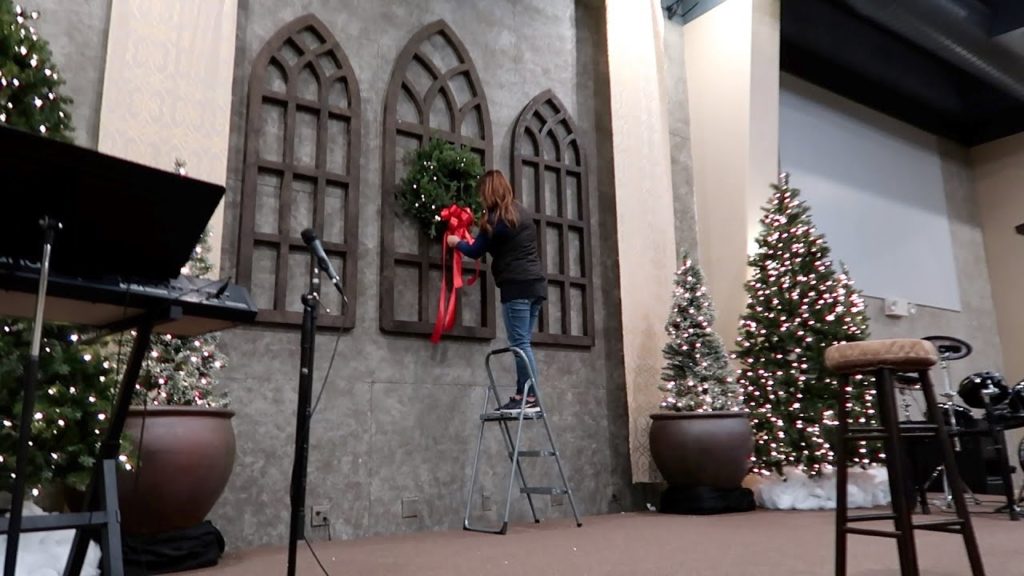 Decorating our Church for Christmas! 🎄❤️// Garden Answer