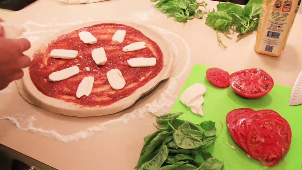 MIgardener: Brick Oven Garden Fresh Margarita Pizza (Frugal Family Food Collaboration) Brick Oven Garden Fresh Margarita Pizza (Frugal Family Food Collaboration)