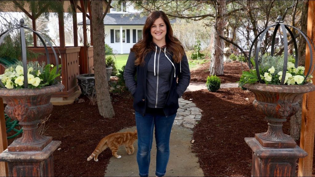 Early Spring Garden Tour! 🌳🌲🌿// Garden Answer